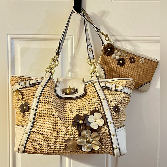 COACH ~ Floral Straw Natalie Hampton Tote & Wristlet - Picture 2 of 16
